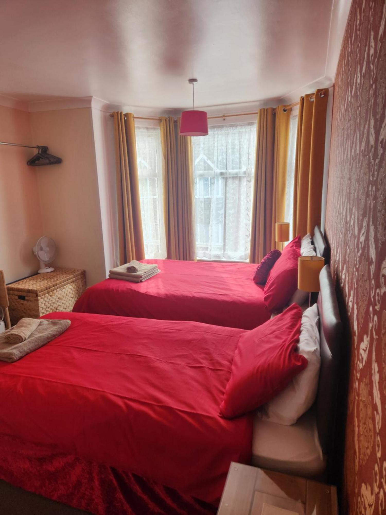 גרייט יארמאות Twin Palms Guesthouse מראה חיצוני תמונה